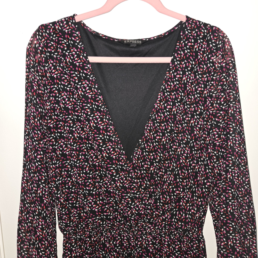 Express Multicolor Patterned Romper - Picture 10 of 11